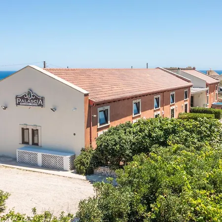 Hotel Palascìa Wellness Relais 3*