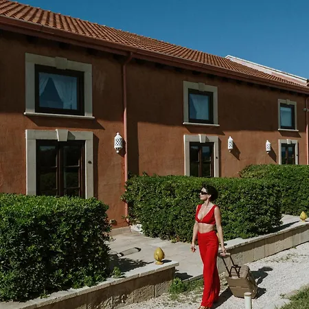 מלון Palascia Wellness Relais 3*